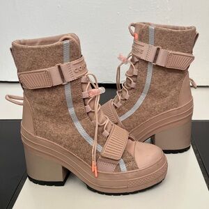 Converse Women's Pink Lace-Up Platform Boots